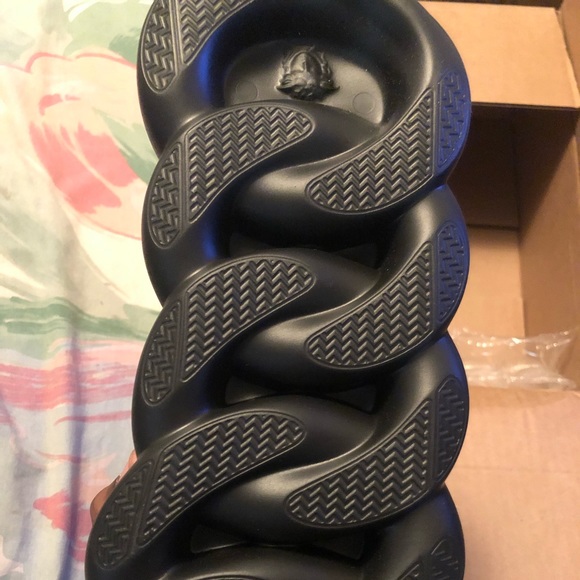 Versace chain reactions - Picture 8 of 9